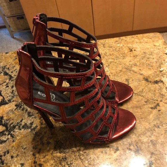 Shoes - Picture 2 of 4
